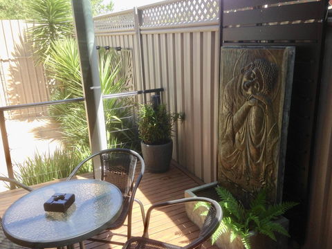 Black Lotus Townhouse - Darwin Holiday 2
