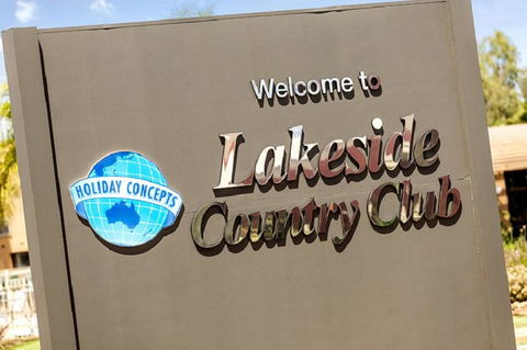 Lakeside Country Club - Darwin Holiday 8