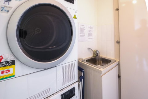 Waterfront Apt 234 Marinaquays - Darwin Holiday 30