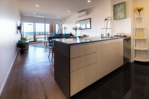 Waterfront Apt 234 Marinaquays - Darwin Holiday 14