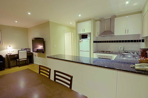 Buckingham Apartments - Darwin Holiday 12