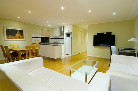 Buckingham Apartments - Darwin Holiday 5