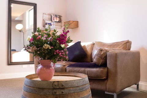 The Old Mechanics - Darwin Holiday 16