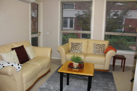 Australian Home Away @ Box Hill 2 Bedroom - Darwin Holiday 5