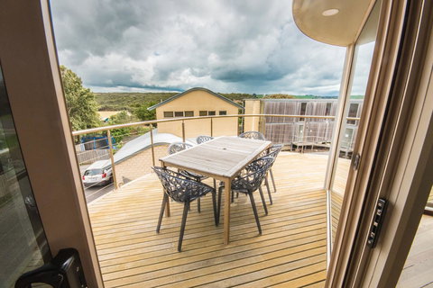 The Pitch - Darwin Holiday 13