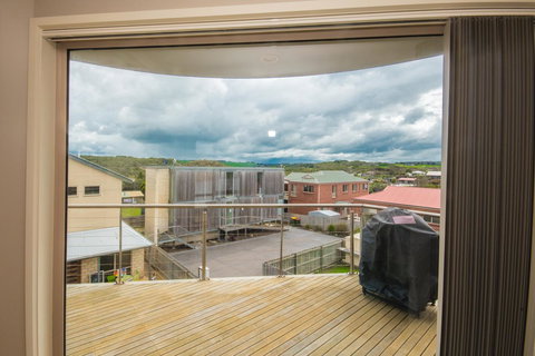 The Pitch - Darwin Holiday 11