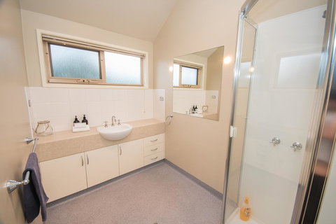 The Pitch - Darwin Holiday 27