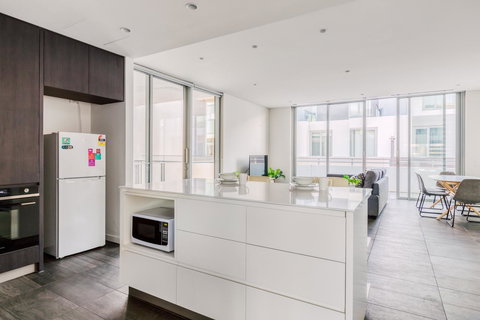 Docklands Waterfront Luxury Villa - Darwin Holiday 30