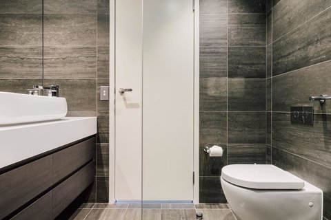 Docklands Waterfront Luxury Villa - Darwin Holiday 20