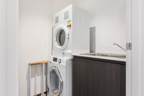 Docklands Waterfront Luxury Villa - Darwin Holiday 40