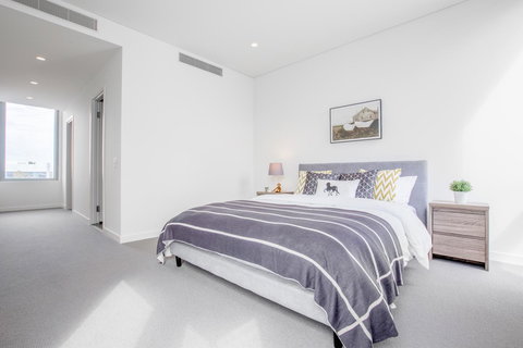 Docklands Waterfront Luxury Villa - Darwin Holiday 22