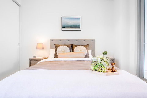 Docklands Waterfront Luxury Villa - Darwin Holiday 14