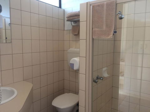 Ambassador Motor Inn - Darwin Holiday 9