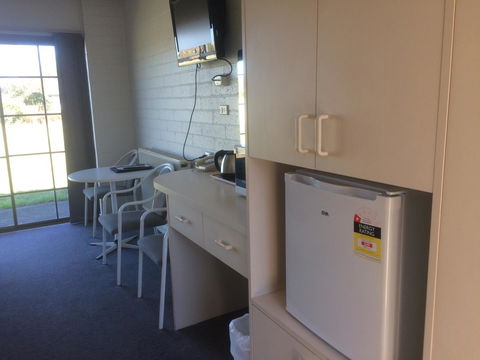 Ambassador Motor Inn - Darwin Holiday 8