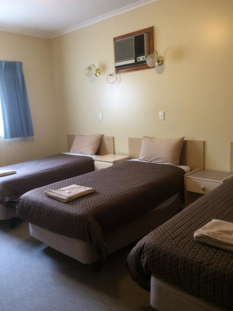 Ambassador Motor Inn - Darwin Holiday 25