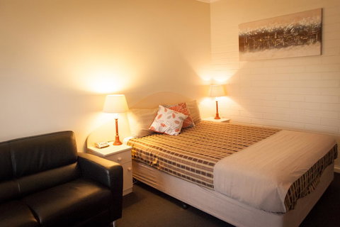 Ambassador Motor Inn - Darwin Holiday 33