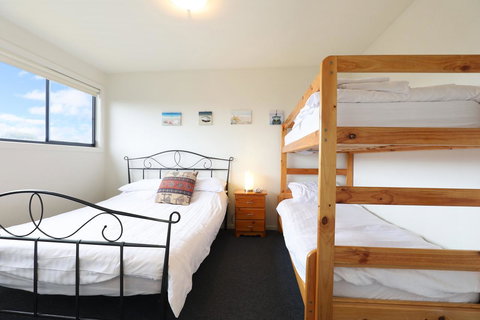 Via Nuova - Darwin Holiday 2