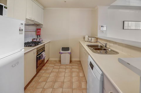 Southbank Tower Apartments - Darwin Holiday 13