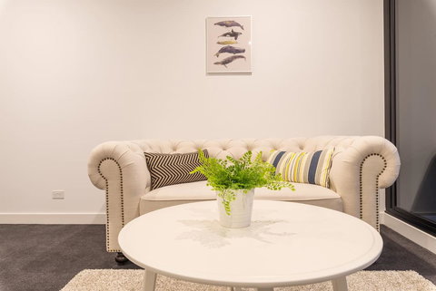 Astrina 2 Bed 2 Bath Apartment - Darwin Holiday 2