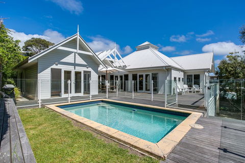 Perfect Blairgowrie Beach House - Darwin Holiday 1