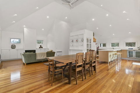 Perfect Blairgowrie Beach House - Darwin Holiday 7