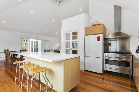 Perfect Blairgowrie Beach House - Darwin Holiday 3
