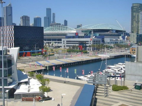 Dockland Kings Lucky 805 - Darwin Holiday 25