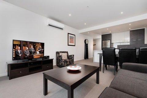 Dockland Kings Lucky 805 - Darwin Holiday 2