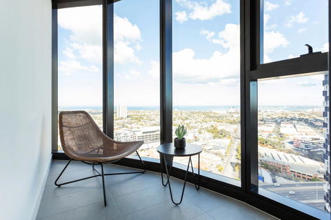Deluxe Sea Views Apartment - Darwin Holiday 4