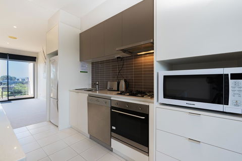 Stylish 3 Bedroom Townhouse - Free Parking - Darwin Holiday 10