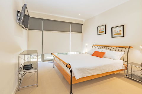 Stylish 3 Bedroom Townhouse - Free Parking - Darwin Holiday 19