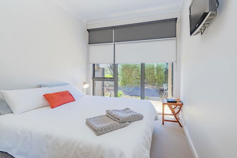 Stylish 3 Bedroom Townhouse - Free Parking - Darwin Holiday 7