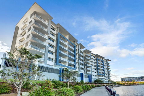 Aquarius Kawana - Darwin Holiday 1