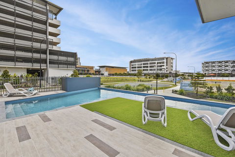 Aquarius Kawana - Darwin Holiday 2
