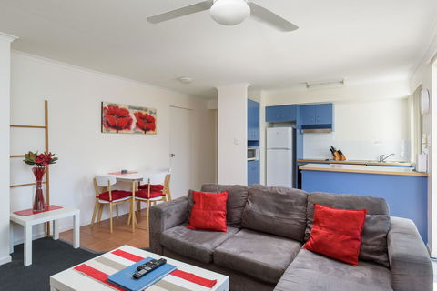 Rainbow Getaway Holiday Apartments - Darwin Holiday 6