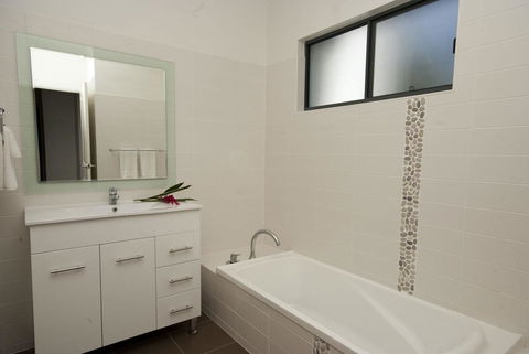 Woodville Beach Townhouse 6 - Darwin Holiday 9