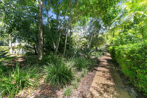 Coloured Sands - Rainbow Beach Resort - 5 Mins To Beach - Darwin Holiday 23