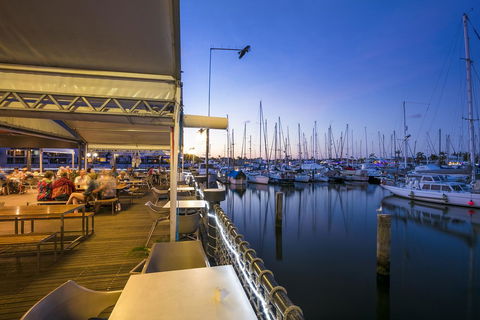 Nightcap At Kawana Waters Hotel - Darwin Holiday 10