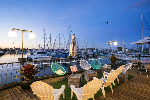 Nightcap At Kawana Waters Hotel - Darwin Holiday 8