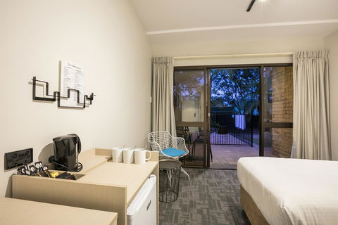 Nightcap At Kawana Waters Hotel - Darwin Holiday 13