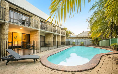 Nightcap At Kawana Waters Hotel - Darwin Holiday 5