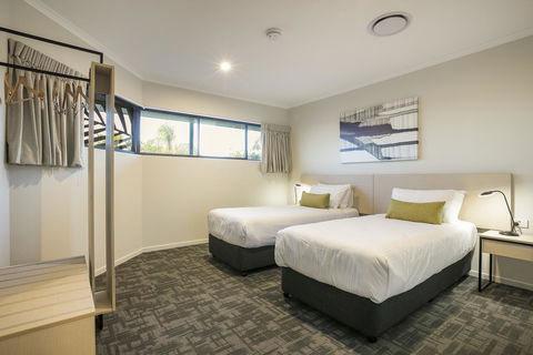 Nightcap At Kawana Waters Hotel - Darwin Holiday 40
