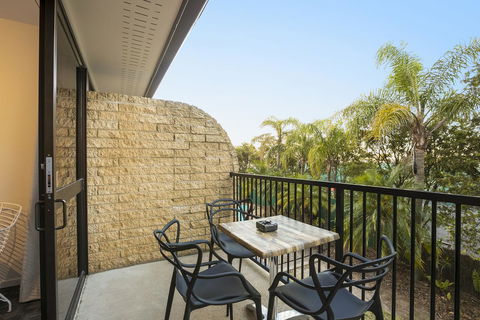 Nightcap At Kawana Waters Hotel - Darwin Holiday 33