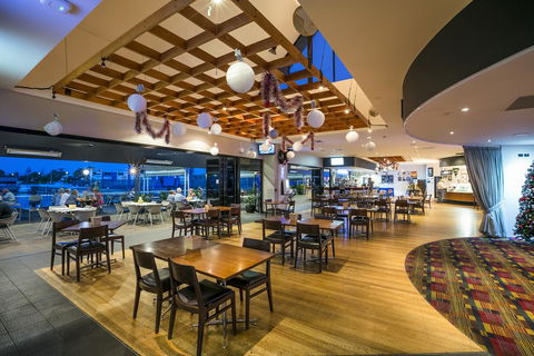 Nightcap At Kawana Waters Hotel - Darwin Holiday 19