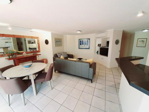 Parkshores Sunshine Beach Noosa Holiday Apartments - Darwin Holiday 4