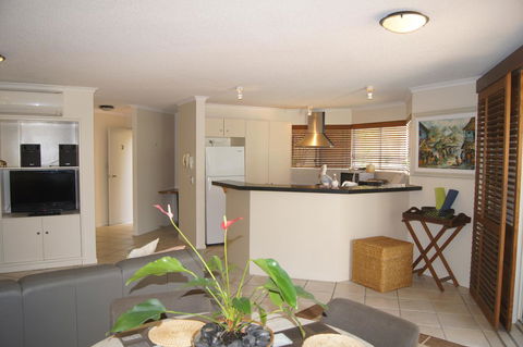 Parkshores Sunshine Beach Noosa Holiday Apartments - Darwin Holiday 25