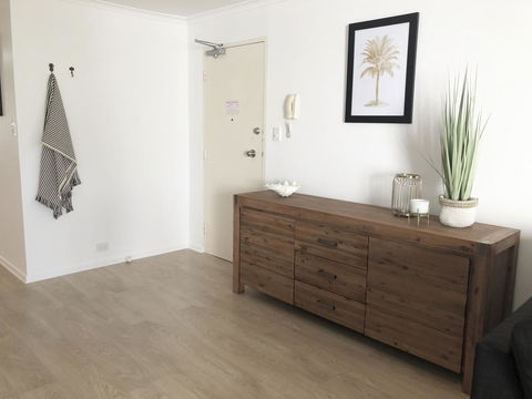 Sunshine Beach Luxe Apartment - Darwin Holiday 6