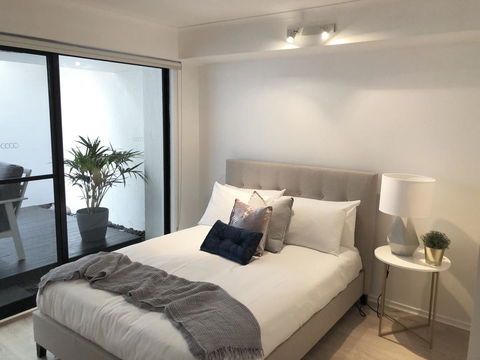 Sunshine Beach Luxe Apartment - Darwin Holiday 10