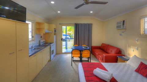 Alex Beach Cabins And Tourist Park - Darwin Holiday 23
