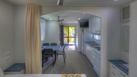 Alex Beach Cabins And Tourist Park - Darwin Holiday 24
